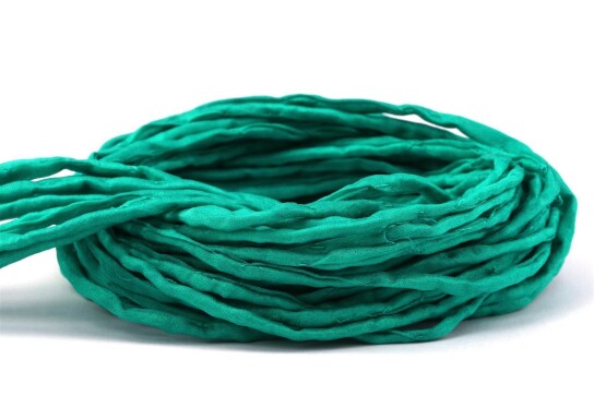 Handgefärbtes Habotai-Seidenband Grün ø3mm