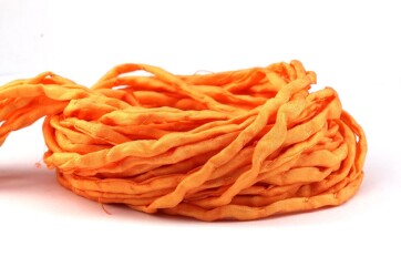 Ruban de soie Habotai teint à la main Orange clair...