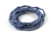 Ruban de soie Habotai teint à la main Bleu jean ø3mm