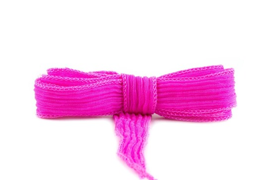 Handgefertigtes Seidenband Crinkle Crêpe Pink 20mm breit