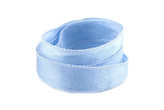 Handgefertigtes Crêpe Satin Seidenband Hellblau 20mm breit