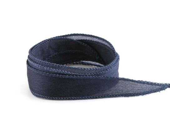 Handgefertigtes Crêpe Satin Seidenband Nachtblau 20mm breit