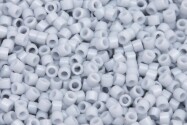DB0209 Opaque Light Grey Luster Miyuki Delica 11/0 perles cylindriques japonaises 1,6mm 5g