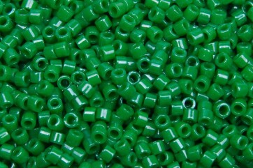 DB0655 Dyed Opaque Kelly Green Miyuki Delica 11/0 perles...