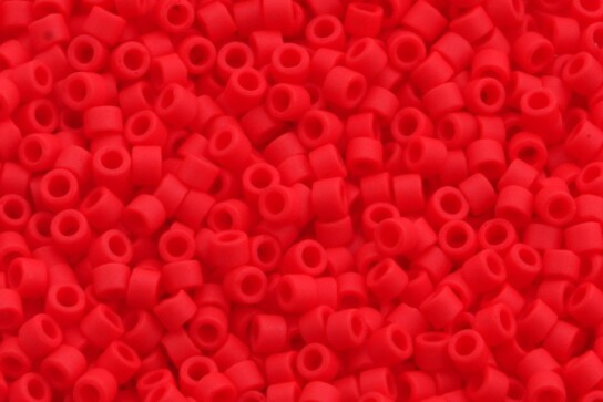 DB0753  Matte Opaque Red Miyuki Delica 11/0 Japanse cilinderkralen 1,6mm 5g