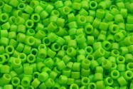DB2121 Duracoat Opaque Kiwi Miyuki Delica 11/0 Perle di cilindro giapponese 1,6mm 5g