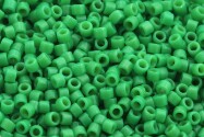 DB2126 Duracoat Opaque Fiji Green Miyuki Delica 11/0 Japanische Zylinderperlen 1,6mm 5g
