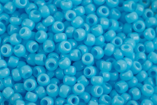 TR-11-43 Opaque Blue Turquoise 2,2mm TOHO 11/0 Rocailles 10g