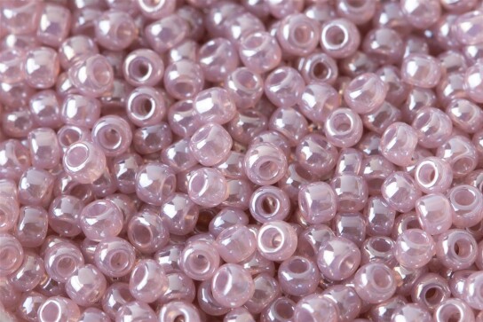 TR-11-151  Ceylon Grape Mist 2.2mm TOHO 11/0 Rocailles 10g