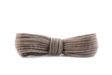 Handgefertigtes Seidenband Crinkle Crêpe Dunkeltaupe 20mm breit