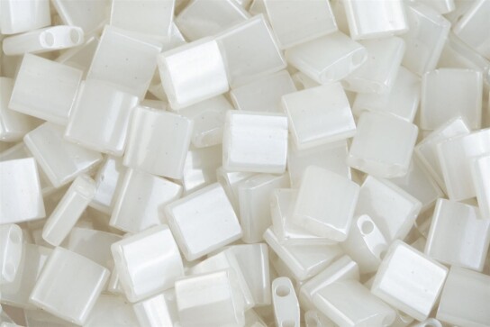 TL0512 Opal Ceylon 5x5x1,9mm Miyuki Tila Beads