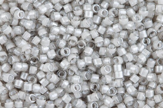 DB2391 Inside Dyed Moonstone Miyuki Delica 11/0 Cuentas de cilindro japonés 1.6mm 5g