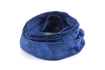 Handgefertigtes Habotai-Seidenband Violettblau 20mm breit
