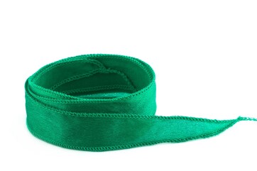 Handgefertigtes Crêpe Satin Seidenband Grasgrün 20mm breit