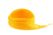 Handgefertigtes Crêpe Satin Seidenband Sonnengelb 20mm breit
