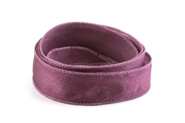 Handgefertigtes Crêpe Satin Seidenband Hellamethyst...