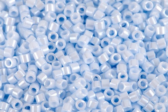 DB1537 Opaque Light Sky Blue Ceylon Miyuki Delica 11/0 Perle di cilindro giapponese 1,6mm 5g