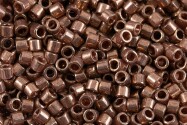 DBM0022L Metallic Light Bronze Miyuki Delica 10/0 Cuentas de cilindro japonés 2.2mm 5g