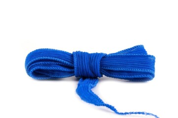 Handgefertigtes Seidenband Crinkle Crêpe Ultramarinblau 20mm breit