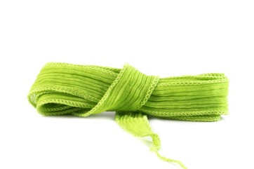Handgefertigtes Seidenband Crinkle Crêpe Greenery 20mm breit