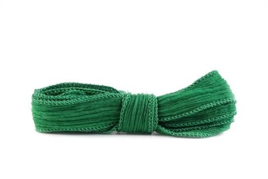 Handgefertigtes Seidenband Crinkle Crêpe Blattgrün 20mm breit