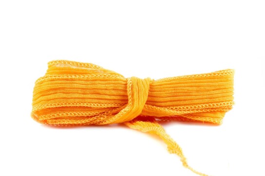Handgefertigtes Seidenband Crinkle Crêpe Hellorange 20mm breit