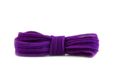 Cinta de seda hecha a mano Crinkle Crêpe Violeta oscuro de 20 mm de ancho