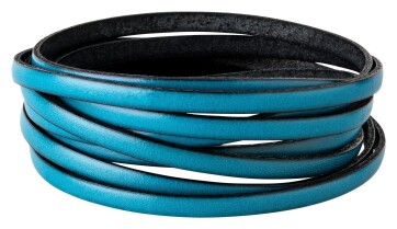 Bracelet en cuir plat Bleu deau (bord noir) 5x2mm