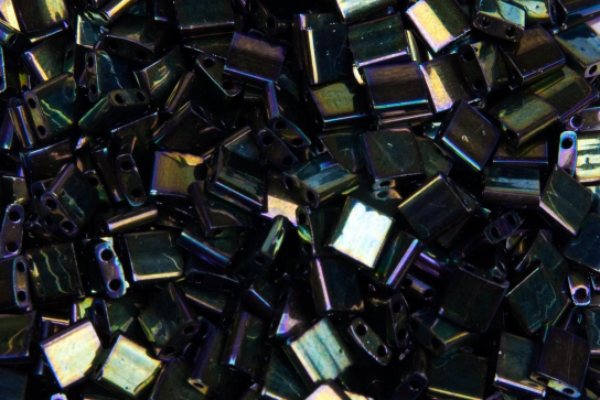 TL0468 Metallic Malachite Green Iris 5x5x1.9mm Miyuki Tila Beads