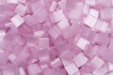 TL2551  Silk Pale Rose 5x5x1,9mm Miyuki Tila Beads