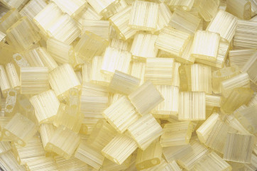 TL2591  Silk Pale Light Yellow 5x5x1,9 mm 5x5x1,9mm...