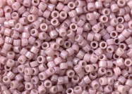 DB2361 Duracoat Opaque Dyed Pale Wisteria Miyuki Delica 11/0 Japanse cilinder kralen 1,6mm 5g