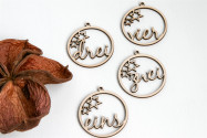 Advent wreath numbers wood 1–4 in simple cursive script with cut-out stars | Handmade wooden numbers for the Advent wreath