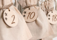 Adventskalender Holz Weihnachtsstadt 38×25cm | personalisiert mit Acrylnamen | verschiedene Sets