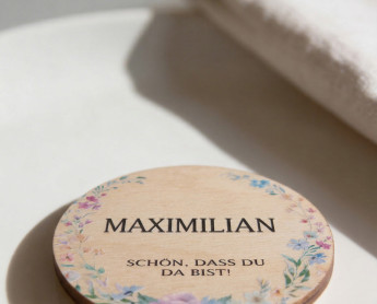 Marque-place mariage bois Ø6cm | personnalisé | Couronne de fleurs sauvages