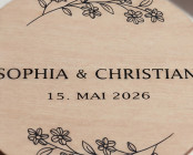 Tarjetas de sitio boda madera Ø6cm | personalizadas | diseño Rama de flores – estilo line art