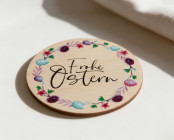 Platzkarten Ostern Holz Ø6cm | personalisiert | Frühlingskranz Pastellflieder